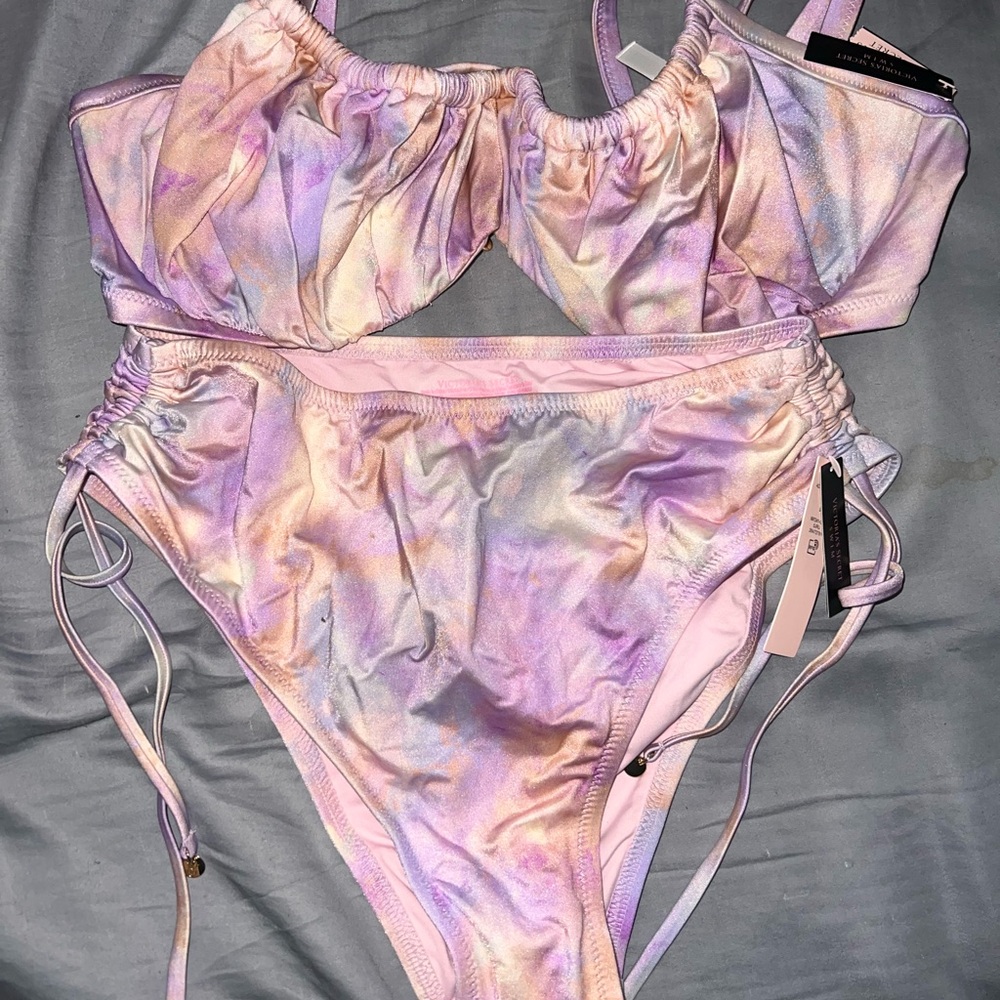 NWT Victorias Secret bikini 38DDD/L gorgeous!